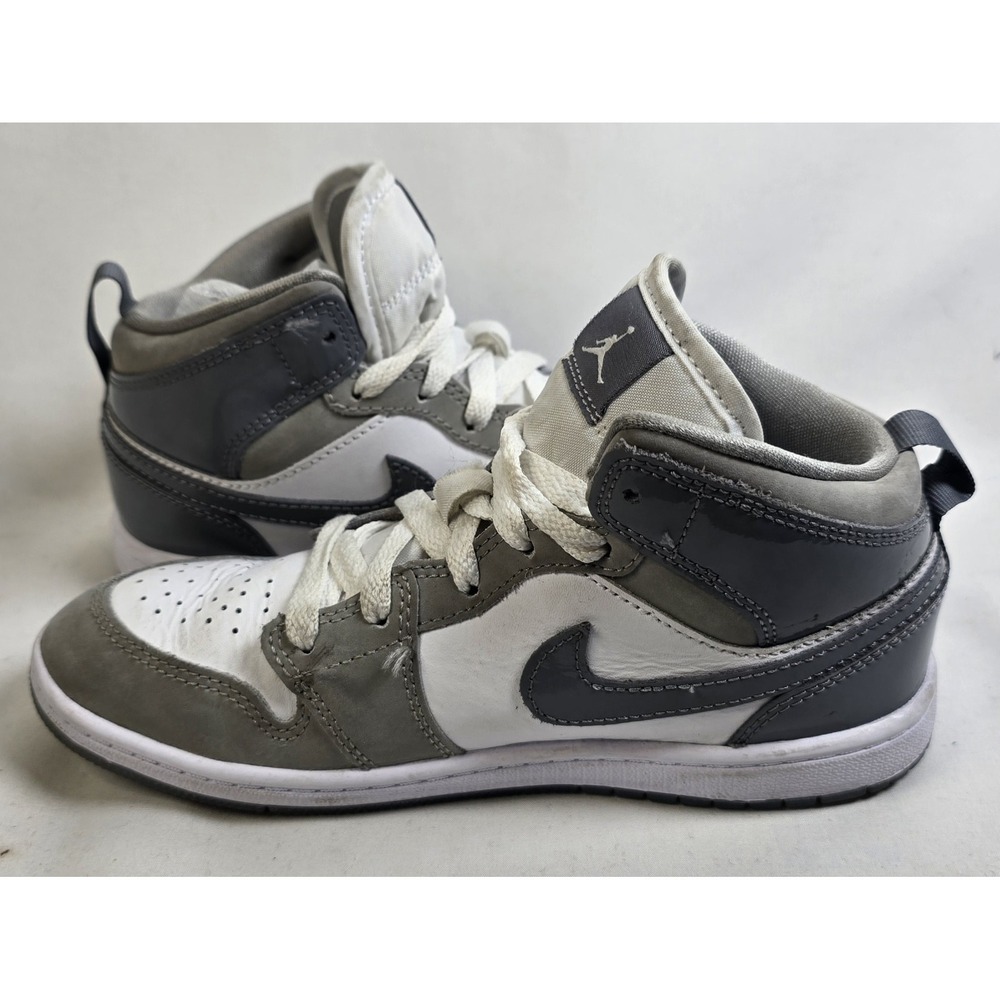 Boys Jordan 1 Mid Light Smoke Grey Youth 2.5Y Shoes Sneaker Nike Air 640734-078